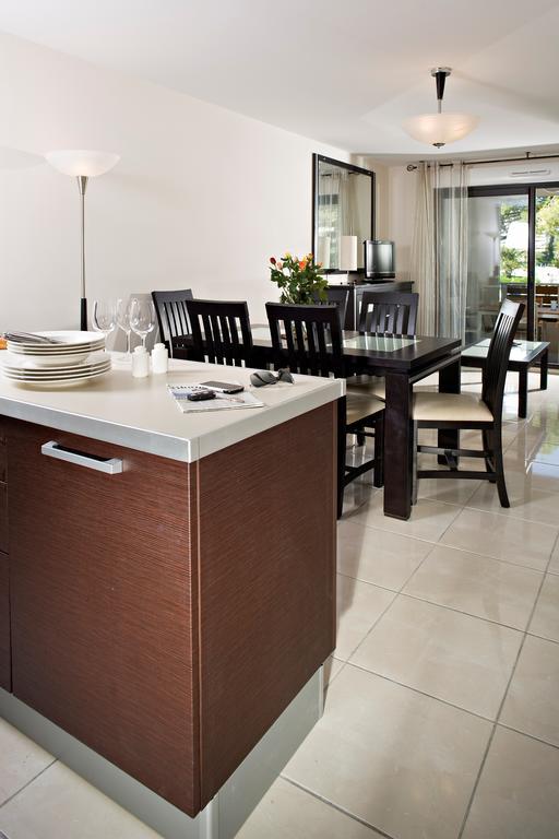 Vacanceole - Residence Carre Marine Mandelieu Rom bilde